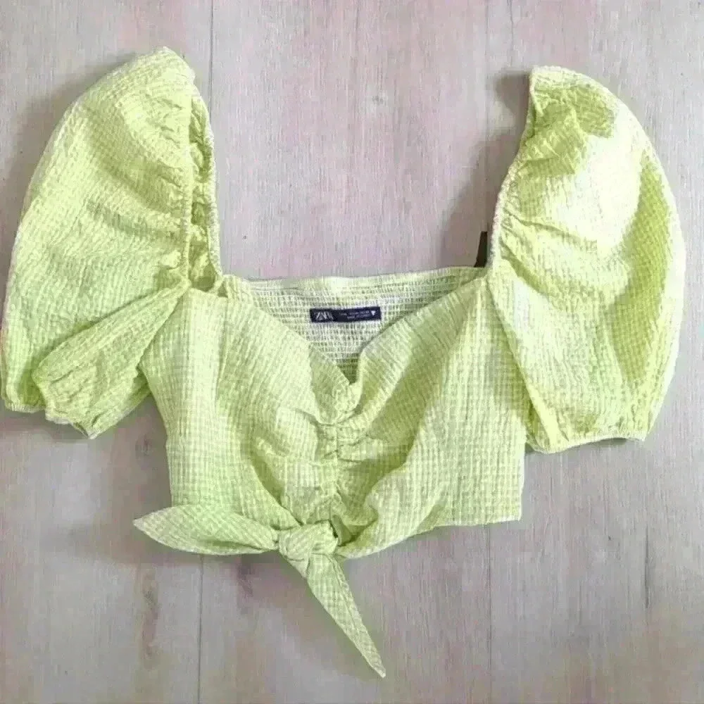 ZARA | Lime/Yellow Gingham Checkered Puff Sleeved  Crop Top - Picture 3 of 8